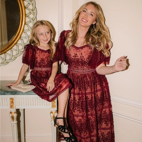 Ivy City Co Venice Sicily Flutter Sleeve Dress in Wine BNWT - Picture 1 of 8